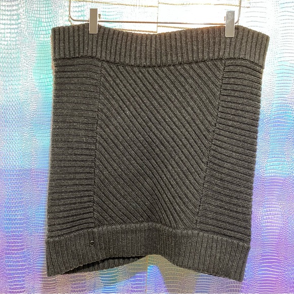 💕 LULULEMON movement neck warmer in heathered black, 100% merino wool knit luxe - Picture 6 of 8